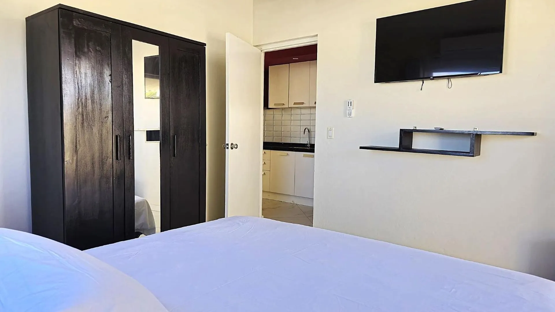 Perfect 1-Bedroom-Apartment 2 Km From Eagle Beach Palm Beach